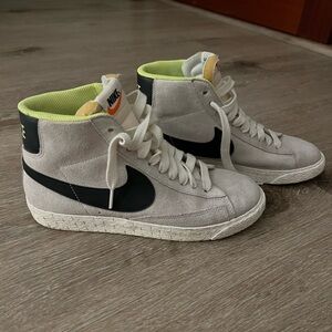 Nike Blazer Mid